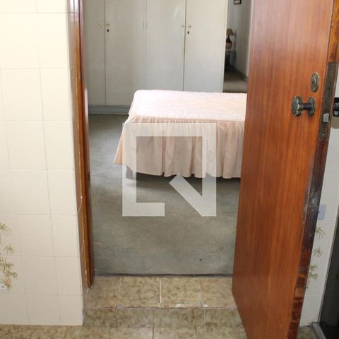 Casa à venda com 210m², 5 quartos e 2 vagasBanheiro da Suíte