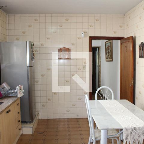 Casa à venda com 210m², 5 quartos e 2 vagasCozinha
