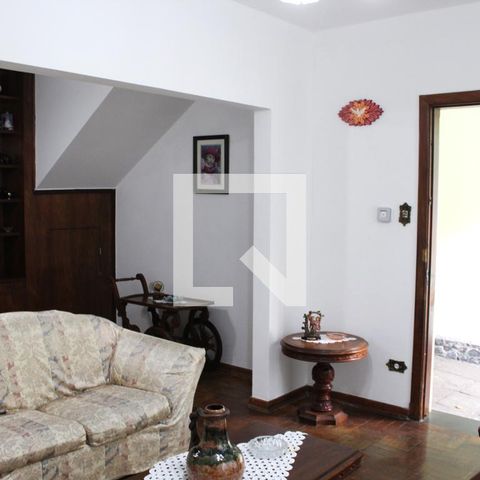 Casa à venda com 210m², 5 quartos e 2 vagasSala