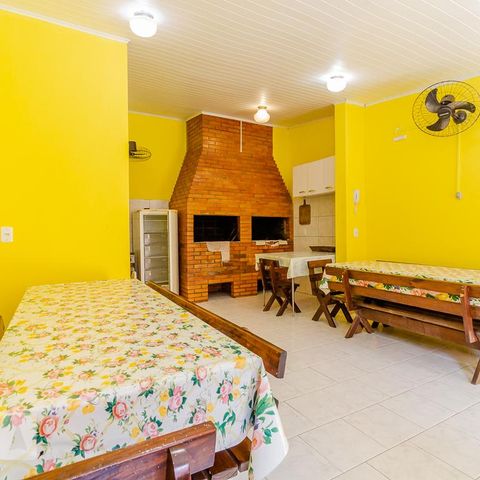 Casa de condomínio à venda com 75m², 2 quartos e sem vagaÁrea comum