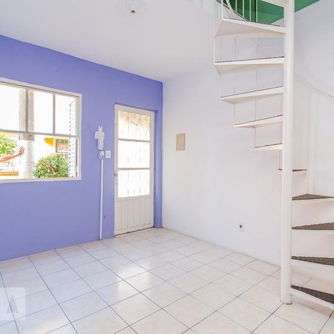 Casa de condomínio à venda com 75m², 2 quartos e sem vagaSala