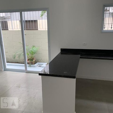 Casa para alugar com 400m², 6 quartos e 4 vagasCozinha