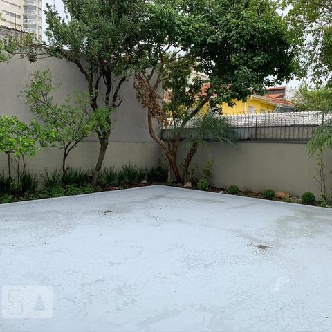 Casa para alugar com 400m², 6 quartos e 4 vagasÁrea Externa