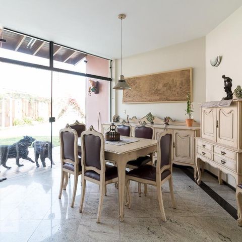 Casa à venda com 326m², 3 quartos e 6 vagasSala de jantar