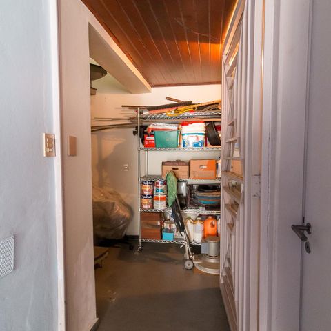 Casa à venda com 326m², 3 quartos e 6 vagasEntrada da garagem