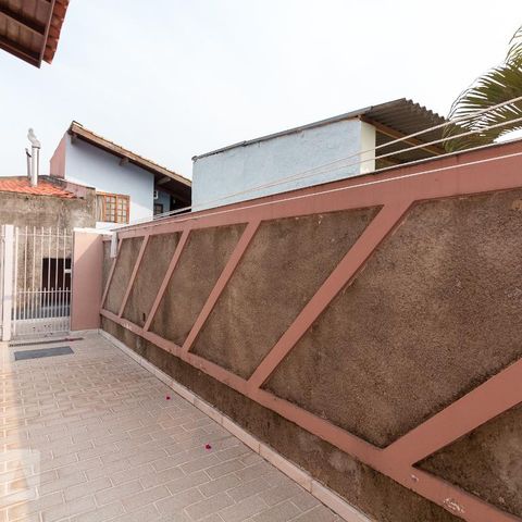 Casa à venda com 326m², 3 quartos e 6 vagasÁrea externa lateral