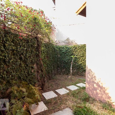Casa à venda com 326m², 3 quartos e 6 vagasVaranda quarto 2 suíte