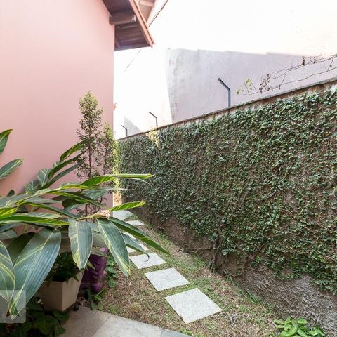 Casa à venda com 326m², 3 quartos e 6 vagasVaranda quarto 1 suíte