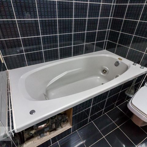 Casa à venda com 326m², 3 quartos e 6 vagasBanheiro quarto 2 suíte - banheira
