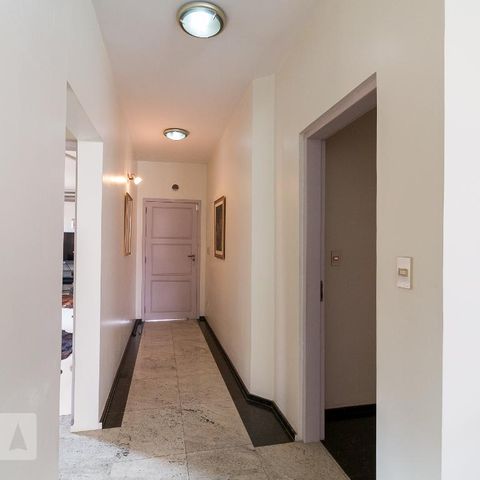 Casa à venda com 326m², 3 quartos e 6 vagasEntrada da casa