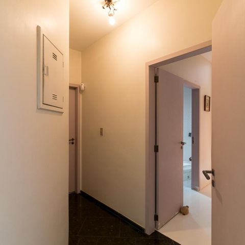 Casa à venda com 326m², 3 quartos e 6 vagasCorredor
