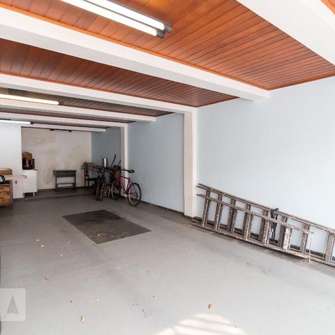 Casa à venda com 326m², 3 quartos e 6 vagasGaragem