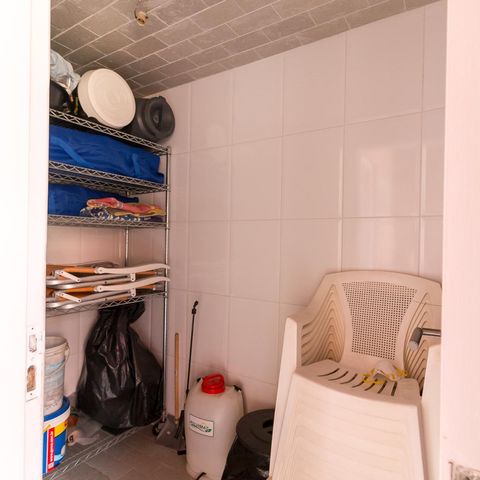 Casa à venda com 326m², 3 quartos e 6 vagasÁrea da churrasqueira - quarto ou depósito