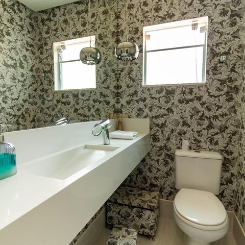 Casa à venda com 200m², 3 quartos e 6 vagasLavabo