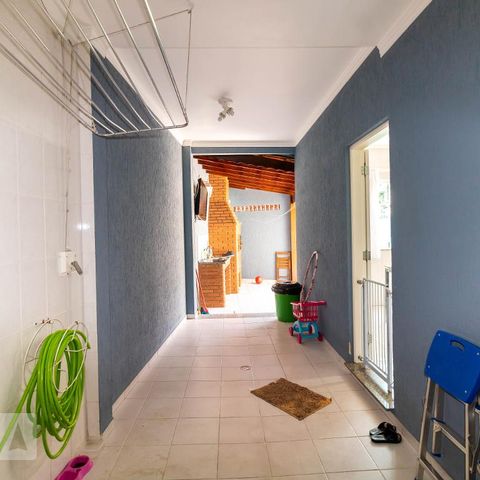 Casa à venda com 200m², 3 quartos e 6 vagasÁrea de Serviço