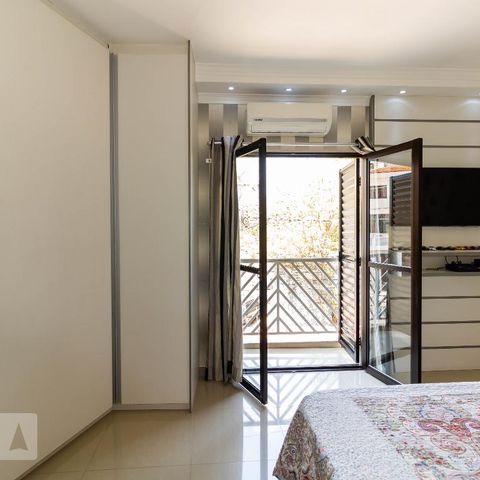 Casa à venda com 200m², 3 quartos e 6 vagasSuíte 1