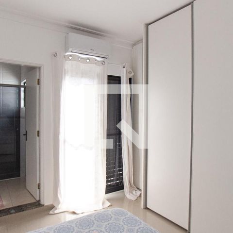 Casa à venda com 200m², 3 quartos e 6 vagasSuíte 2  