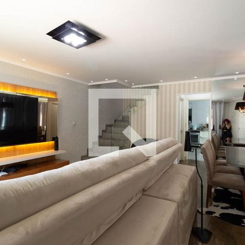 Casa à venda com 200m², 3 quartos e 6 vagasSala