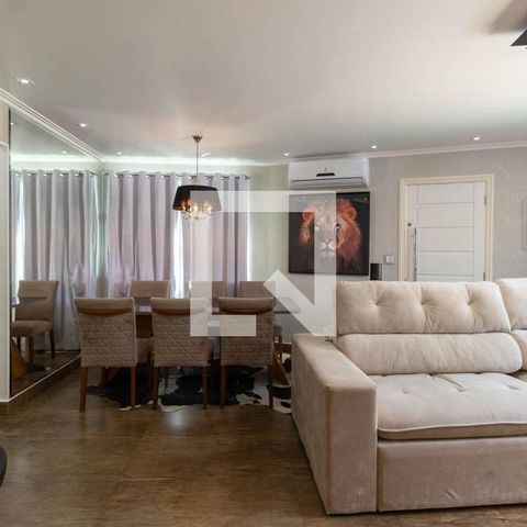 Casa à venda com 200m², 3 quartos e 6 vagasSala