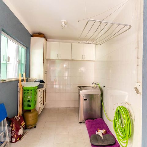 Casa à venda com 200m², 3 quartos e 6 vagasÁrea de Serviço