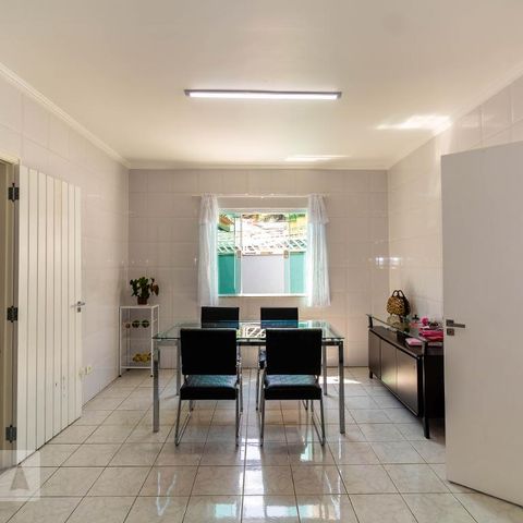 Casa à venda com 200m², 3 quartos e 6 vagasCozinha