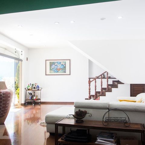 Casa à venda com 354m², 3 quartos e 3 vagasSala