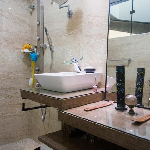 Casa à venda com 354m², 3 quartos e 3 vagasBanheiro Suite 2