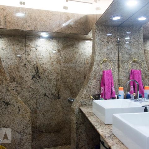 Casa à venda com 354m², 3 quartos e 3 vagasBanheiro suite master