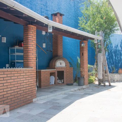 Casa à venda com 354m², 3 quartos e 3 vagasChurrasqueira