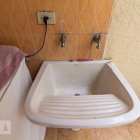 Casa à venda com 165m², 3 quartos e 2 vagasÁrea de Serviço