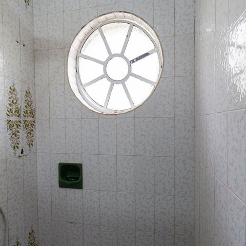 Casa à venda com 165m², 3 quartos e 2 vagasBanheiro Social