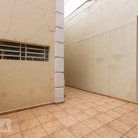 Casa à venda com 165m², 3 quartos e 2 vagasquintal dos fundos