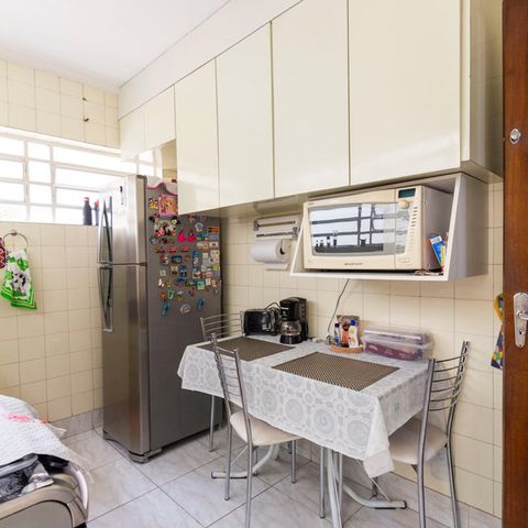 Casa à venda com 165m², 3 quartos e 2 vagasCozinha