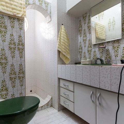 Casa à venda com 165m², 3 quartos e 2 vagasBanheiro Social