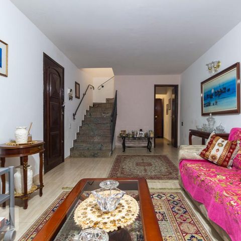 Casa à venda com 165m², 3 quartos e 2 vagasSala de Estar