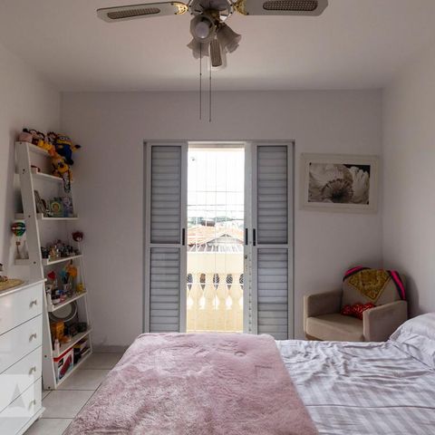 Casa à venda com 165m², 3 quartos e 2 vagasQuarto 3 - Suíte