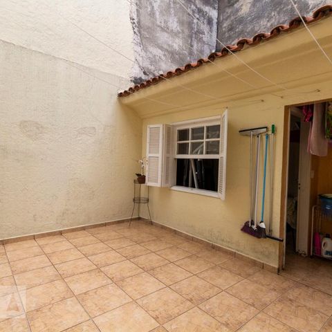 Casa à venda com 165m², 3 quartos e 2 vagasquintal dos fundos