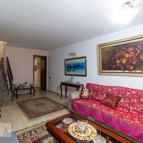 Casa à venda com 165m², 3 quartos e 2 vagasSala de Estar