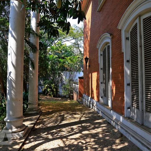 Casa à venda com 900m², 4 quartos e 4 vagasÁrea Externa
