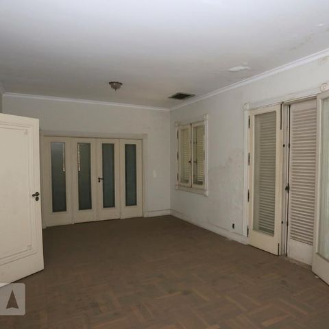 Casa à venda com 900m², 4 quartos e 4 vagasQuarto