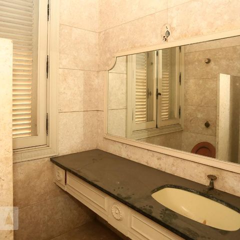 Casa à venda com 900m², 4 quartos e 4 vagasLavabo 1