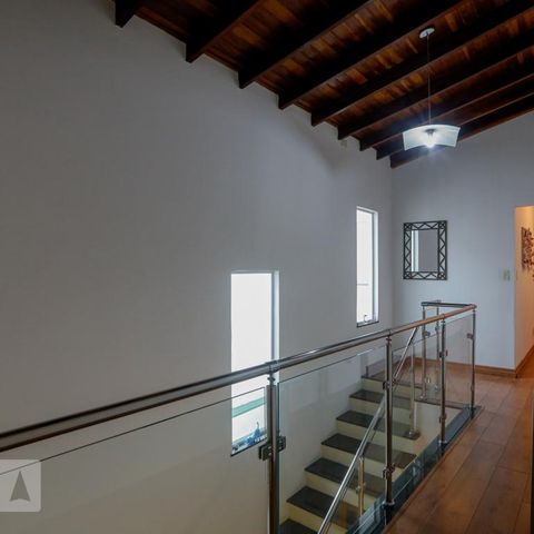 Casa à venda com 192m², 3 quartos e 4 vagasSegundo piso