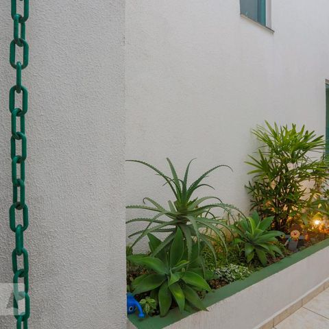 Casa à venda com 192m², 3 quartos e 4 vagasJardim lateral