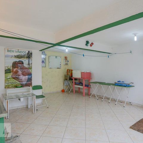 Casa à venda com 192m², 3 quartos e 4 vagasSalão de Festas