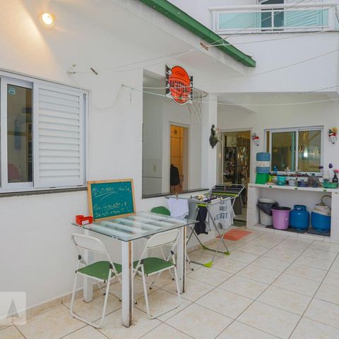 Casa à venda com 192m², 3 quartos e 4 vagasÁrea de Serviço