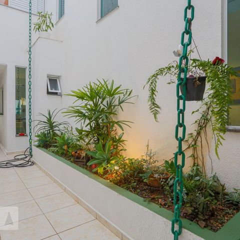 Casa à venda com 192m², 3 quartos e 4 vagasJardim lateral