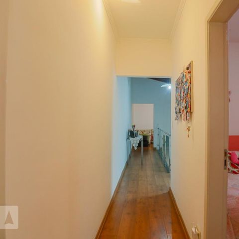 Casa à venda com 192m², 3 quartos e 4 vagasCorredor de Acesso