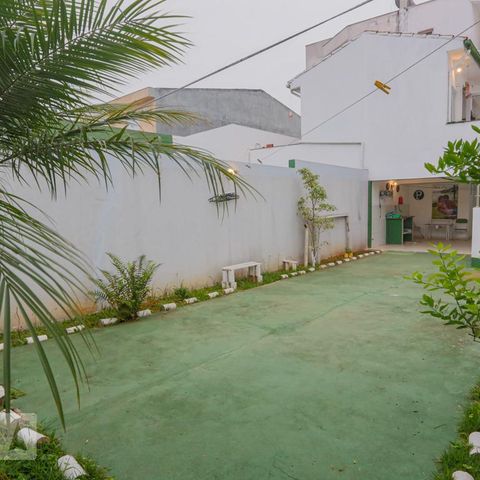 Casa à venda com 192m², 3 quartos e 4 vagasQuintal