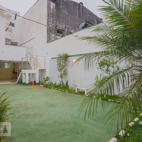 Casa à venda com 192m², 3 quartos e 4 vagasQuintal