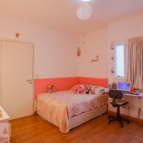 Casa à venda com 192m², 3 quartos e 4 vagasQuarto 2 Suíte
